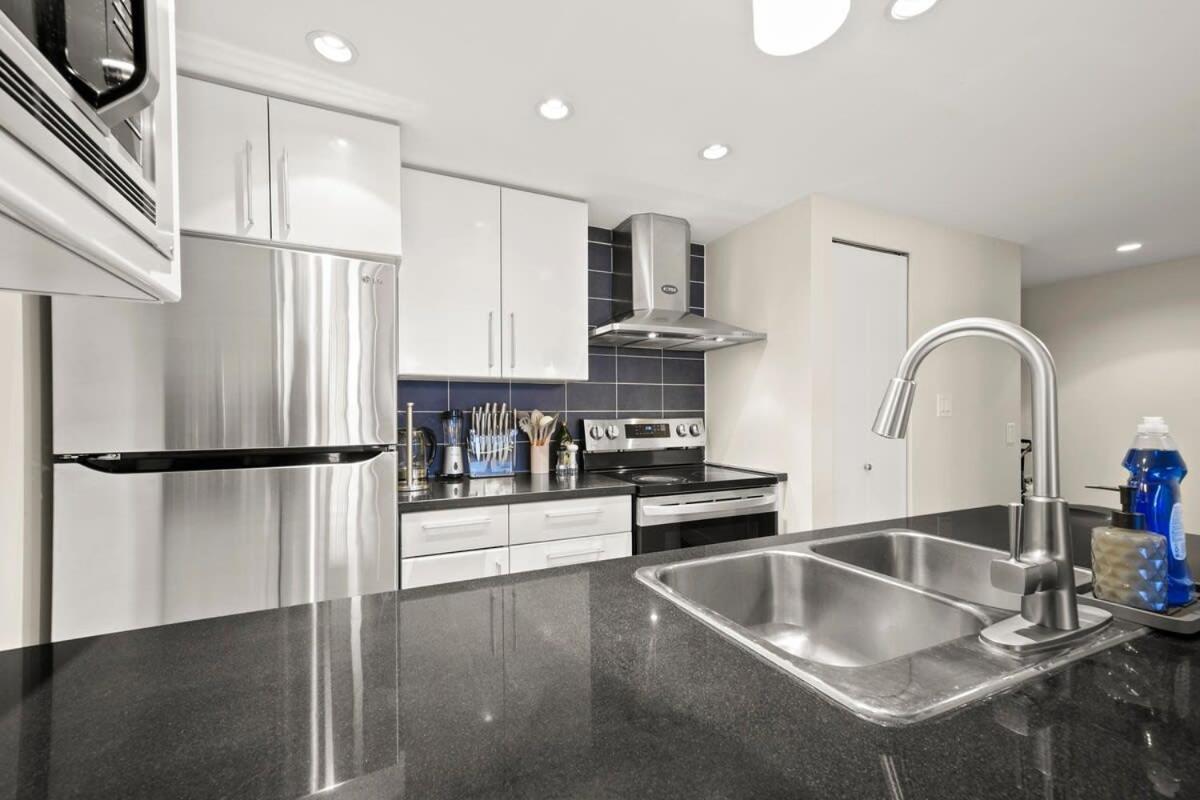 Dazzling Condo By Stadium Downtown With Free Parking Βανκούβερ Εξωτερικό φωτογραφία